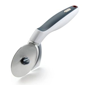 Sharp Edge Pizza Cutter - Effortlessly Slice Through