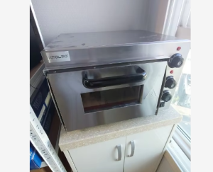 Commercial Electric Pizza Oven: 2500W Stainless Steel Baker for Perfect Pizzas Every Time