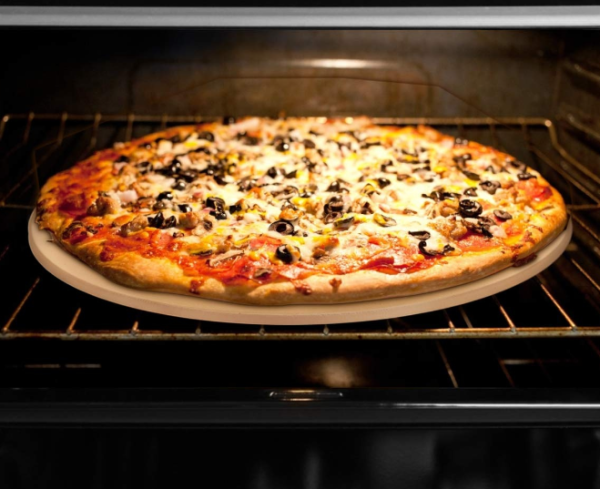 High-Quality Cordierite Pizza Stone – Even Heat Distribution for Crispy Crusts, Ideal for Home Ovens and Grills